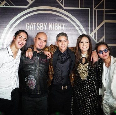 Terpopuler: Foto Lawas Keluarga Ahmad Dhani hingga Video Marshanda