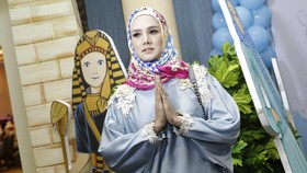 Mulan Jameela, Biduan Kafe yang Melenggang ke Senayan