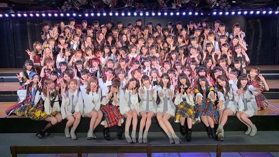 Heavy Rotation Ulasan mengenai sejumlah lagu AKB48 paling populer.