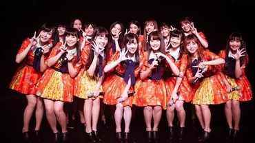 Lirik Lagu LOVE - AKB48 Team TP