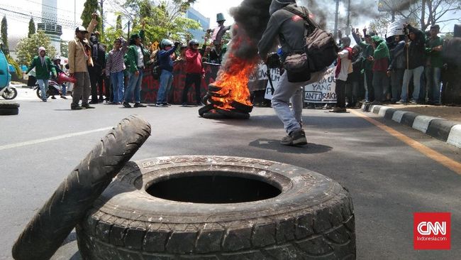 Kelompok Gelap Diduga Gaungkan ‘Turunkan Jokowi’ Jelang Demo 11 April