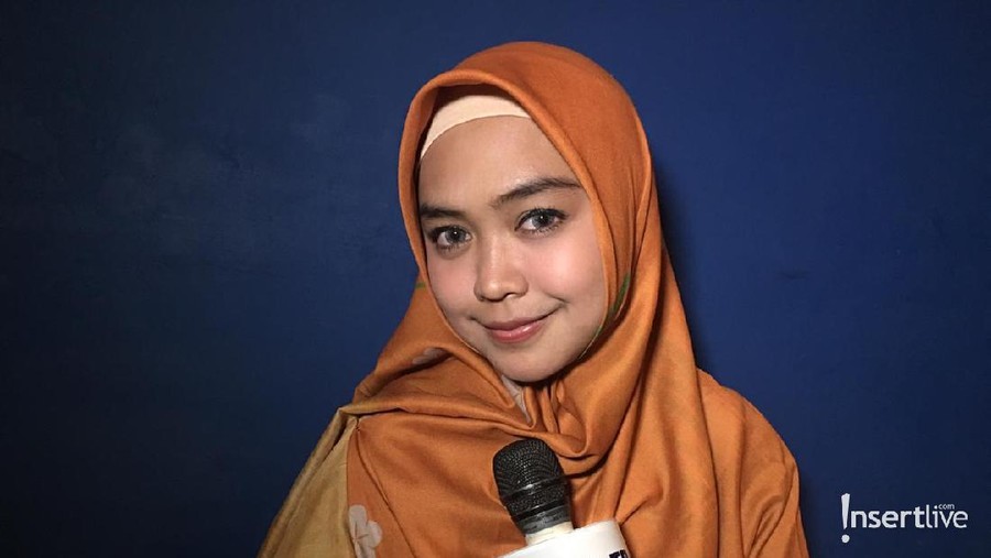 Ria Ricis dan timnya bangga menjadi viral karena bikin konten dan diamuk tetangga kompleks perumahannya.