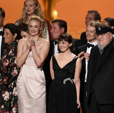 Game of Thrones Borong 12 Piala Emmy Awards 2019