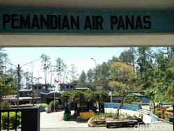 5 Pemandian Air Panas di Jawa Timur