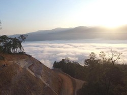Gunung Luhur, Puncak Eksotis di Banten