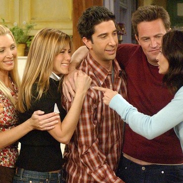 Courtney Cox Ungkap Reuni 'Friends' Bakal Lebih Seru dan Emosional