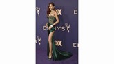 FOTO: Selebriti dengan Busana Terbaik di Emmy Awards 2019 Sejumlah selebriti tampil mempesona di atas karpet merah Emmy Awards 2019. Berikut deretan tampilan terbaiknya.