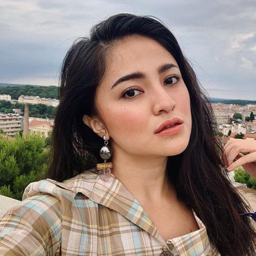 Video Menyanyi di Kamar Ekspresi Kejujuran Marshanda?