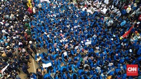 Kapolres Pekanbaru Pingsan Saat Amankan Demo Mahasiswa