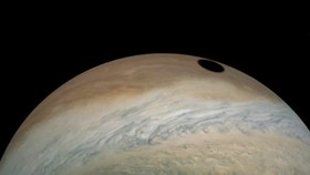 NASA Rilis Suara 'Hantu' yang Terekam di Bulan Jupiter