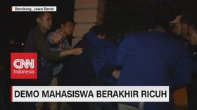 VIDEO: Demo Mahasiswa di Bandung Berakhir Ricuh
