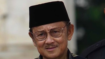 Harus Pakai Sarung dan Tak Boleh Pakai Parfum