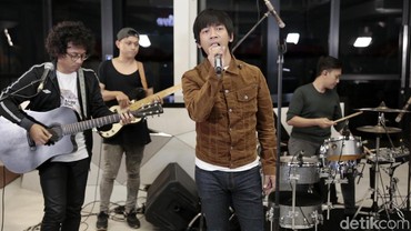 Lirik Lagu Waktu yang Menjawab - D'Masiv