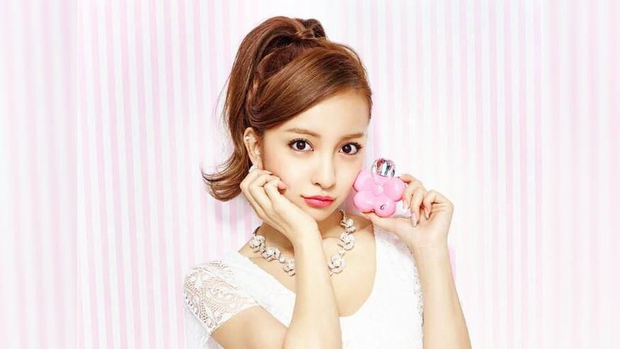 Tomomi Itano Ulasan mengenai sejumlah member AKB48 yang paling sukses di dunia hiburan.