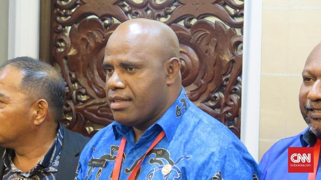 Joko Widodo diminta membuka ruang dialog dengan tokoh The United Liberation Movement for West Papua (ULMWP) dan Komite Nasional Papua Barat (KNPB).