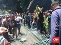 Kecewa DPR, Mahasiswa Semarang Jebol Gerbang Kantor Gubernur