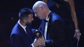 Messi Pemain Terbaik FIFA 2019