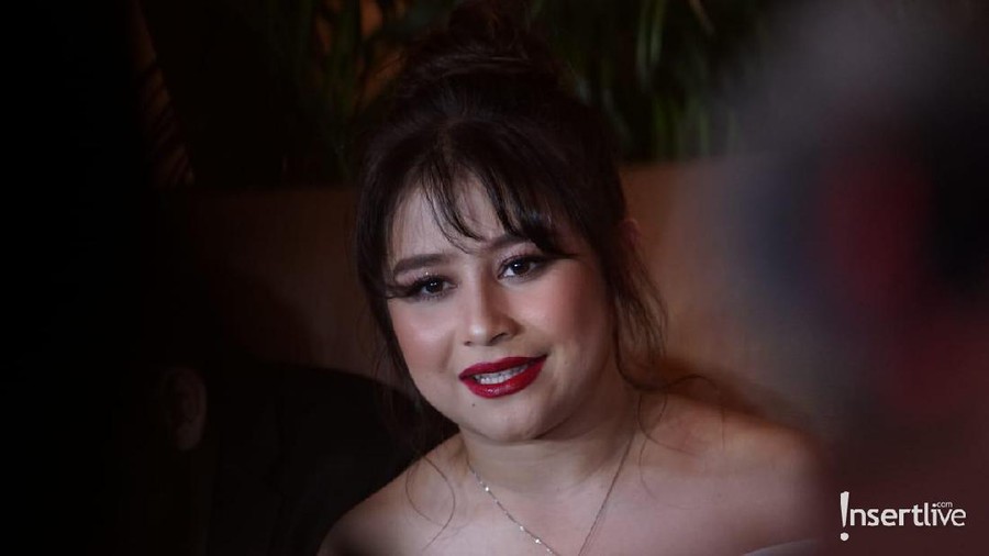 Demam drama Korea juga melanda pesinetron Prilly Latuconsina.