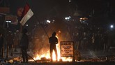 FOTO: Bentrokan Masih Berlangsung di Palmerah Palmerah adalah salah satu titik bentrok demonstran, tak hanya mahasiswa bentrokan ini juga melibatkan warga dan pelajar.