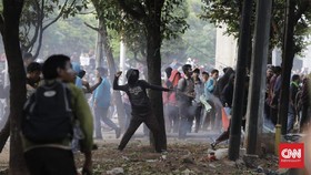 Razia, Polisi Tangkap 8 Siswa Pelaku Tawuran di Mal Depok