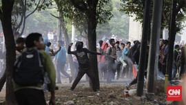 Razia, Polisi Tangkap 8 Siswa Pelaku Tawuran di Mal Depok