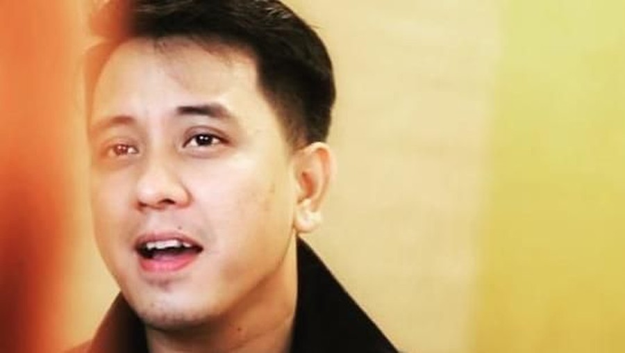 Pelantun Entah Apa yang Merasukimu Buat Netizen Patah Hati Pelantun lagu Salah Aku Apa (Entah Apa yang Merasukimu) buat netizen patah hati karena sudah menikah.