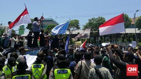 Mahasiswa Surabaya Demo DPRD, Polisi Siapkan 700 Personel
