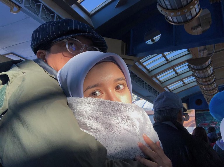 Laudya Chyntia Bella dan Engku Emran sudah saling unfollow akun Instagram. Hubungan keduanya dikabarkan sedang tidak baik-baik saja.
