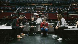 Lirik Lagu Sad - Maroon 5