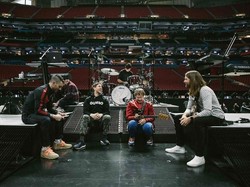 Lirik Lagu Animals - Maroon 5