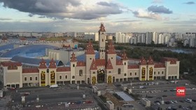 img-title VIDEO: Taman Hiburan 'Raksasa' di Rusia