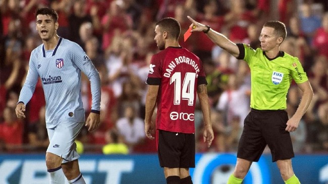 Alvaro Morata hanya bermain selama delapan menit sebelum akhrinya terkena kartu merah dalam laga Real Mallorca vs Real Madrid.