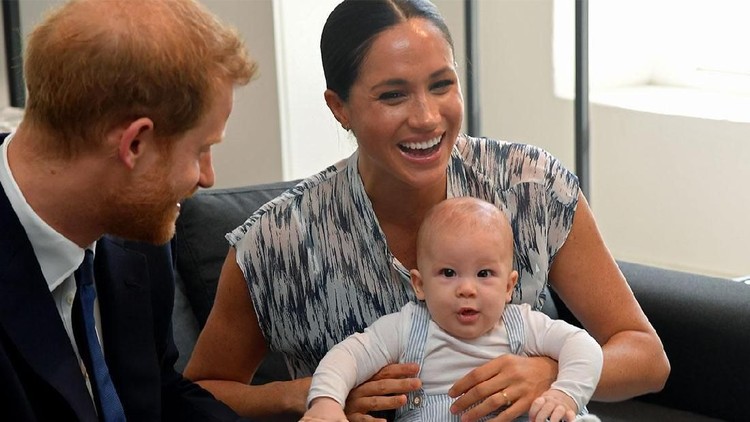 Ayah Meghan Markle, Thomas ingin sekali bertemu dengan cucunya, Archie Harrison dan Pangeran Harry. Thomas bahkan ingin punya foto dirinya dengan Harry-Meghan.