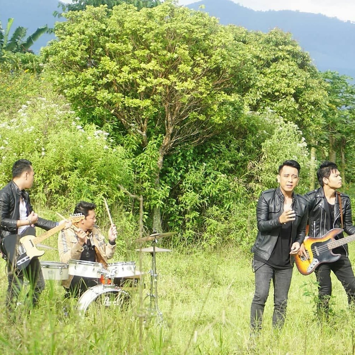 Nama ILIR 7 mendadak viral setelah lagu Entah Apa yang Merasukimu booming dan jadi topik trending di media sosial&comma; berikut ini insertlive sajikan fakta ILIR 7&period;