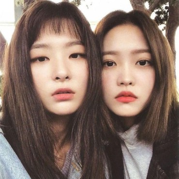 Seulgi dan Yeri Red Velvet Akui Sering Saling Pinjam Baju dan Make Up