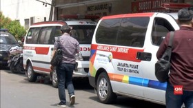 VIDEO: Isu Ambulans Bawa Batu Saat Demo Tolak RKUHP