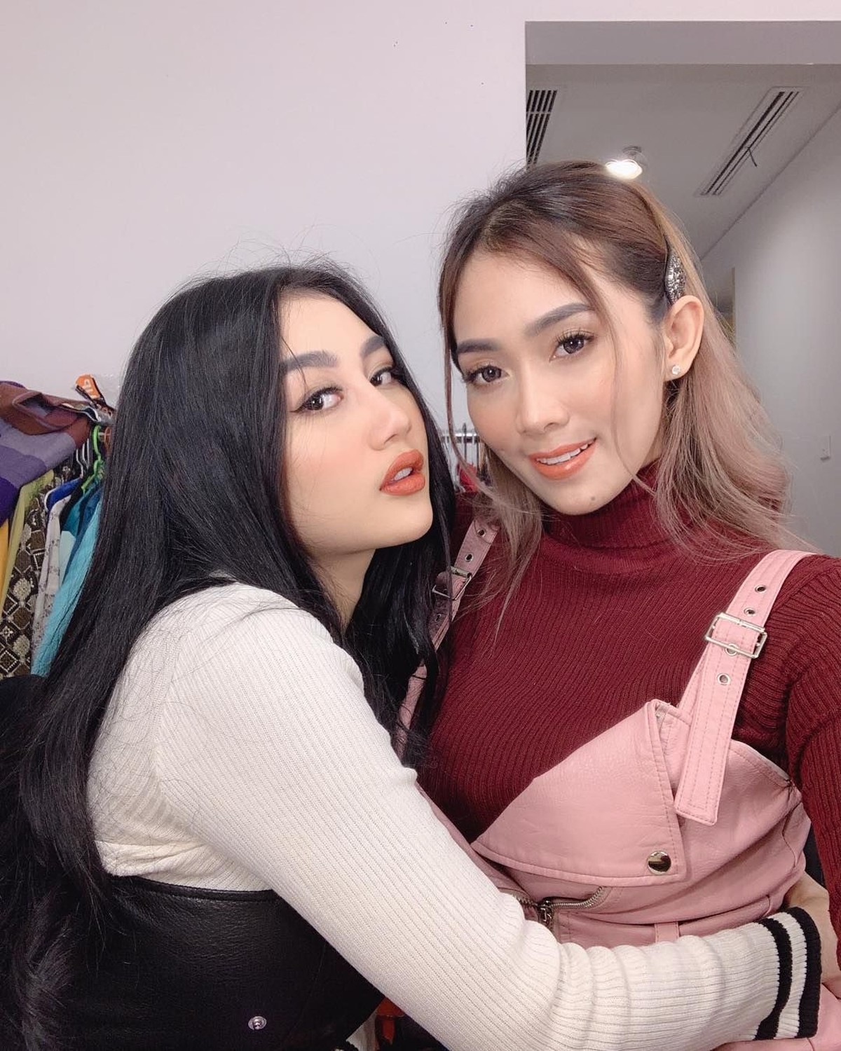 Duo Serigala&comma; Pamela dan Oza Kioza terlibat perseteruan&period; Bahkan&comma; pertengkaran ini membuat Oza berniat hengkang&period; 