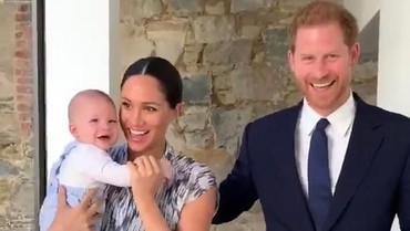 Meghan & Pangeran Harry Tolak Gelar 'Earl Of Dumbarton' Untuk Archie