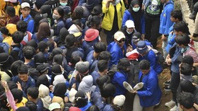 Saksi Ungkap Detik-detik Randi Terkapar Diduga Tertembak