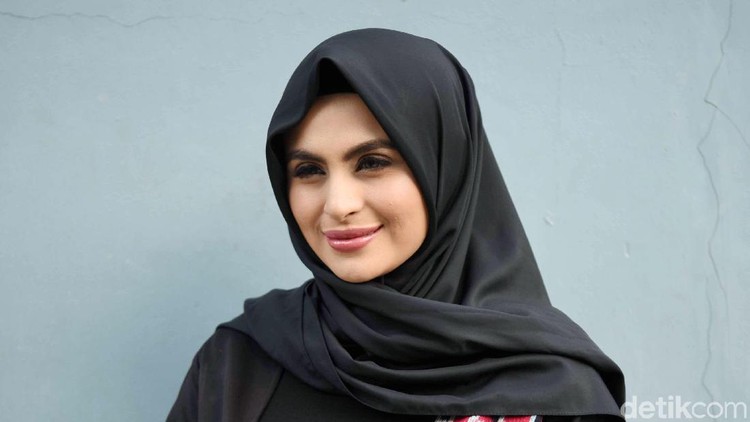 Asha Shara saat ditemui di studio Trans TV.