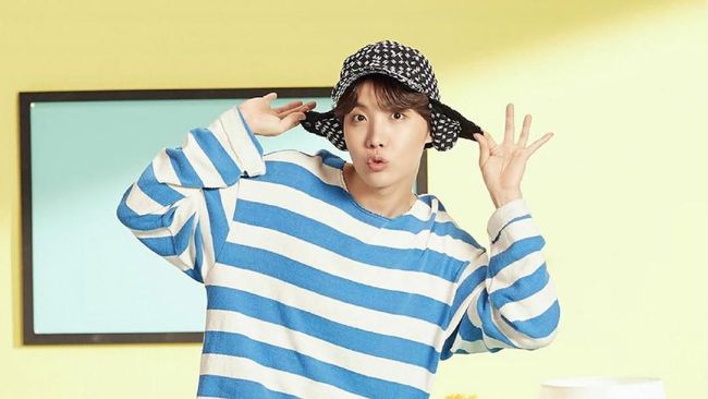 J-Hope mengumumkan tanggal perilisan album solonya yang bertajuk Jack in the Box pada 15 Juli mendatang.