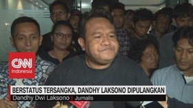 VIDEO: Berstatus Tersangka, Dandhy Laksono Dipulangkan