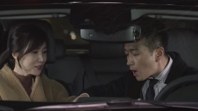 Nonton drama Korea 'Left-Handed Wife' episode 11 live streaming di Trans TV bakal tayang pada Senin (14/10) dan bisa disaksikan di sini.