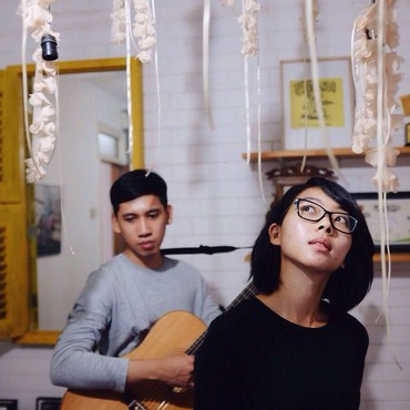 Lirik Lagu Yang Patah Tumbuh, yang Hilang Berganti - Banda Neira