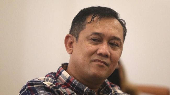 Kasus lama Denny Siregar soal 'santri calon teroris', dilimpahkann Polda Jabar ke Polda Metro Jaya. Polisi menyatakan bakal profesional mengusutnya.