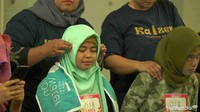 <p>Enak banget pijitannya si mbak terapis.</p>