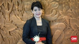 Teresa Turangan: Si Perangkai Bunga Istana dan Desainer Janur