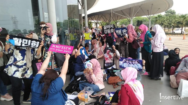 Potret Keseruan Fans Hadiri Festival Kpop 2019 Suasana di acara Super KPOP Festival 2019 yang diselenggarakan di ICE BSD, Sabtu (28/9). Berikut keseruan para kpopers yang berhasil insertlive abadikan.