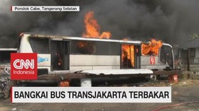 VIDEO: Bangkai bus Transjakarta Terbakar