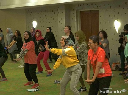 Seru! Para Bunda Zumba dan Me Time Bareng di HaiBunda Squad